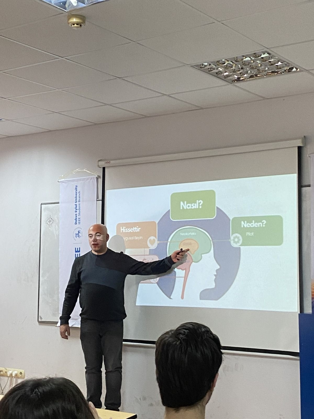 Dokuz Eylül Üniversitesi |  IEEE DEU Student Branch IDE-UP Konuşması