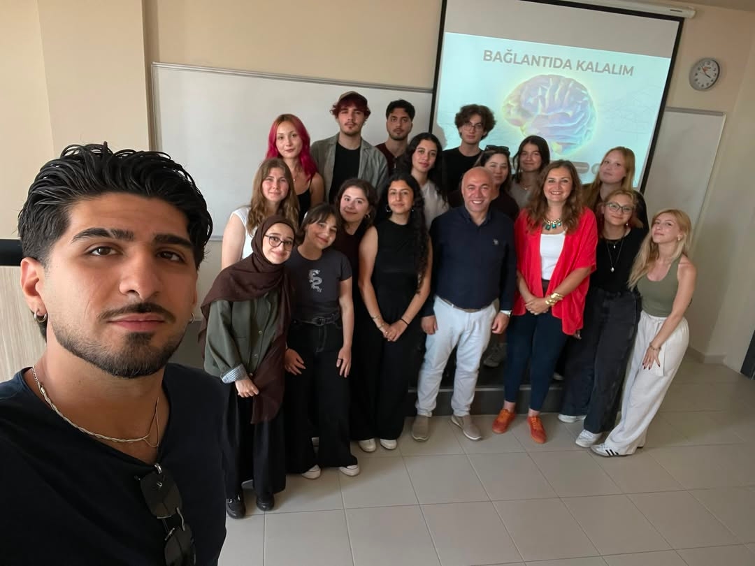 Çanakkale Onsekiz Mart Üniversitesi İletişim Fakültesi Yeni Medya ve İletişim Bölümü FF Talks